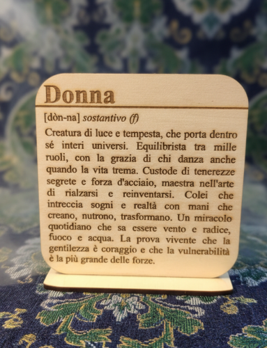 Targa in Legno "Donna" Incisa a Laser con Base